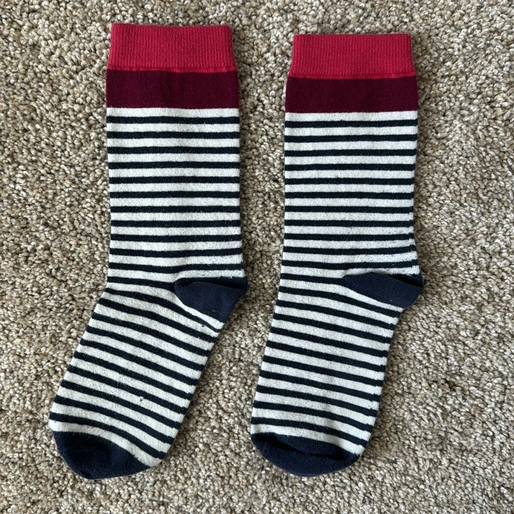 Patterned Crew Socks (5) - Picture 8 of 12
